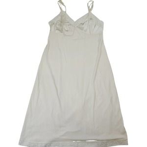 Vintage Vanity Fair Cream‎ Off white slip, size 38